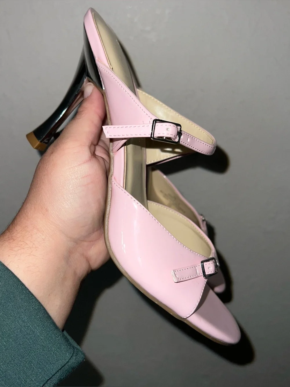 Nine west baby pink kitten-heel mule sandals Size 9.